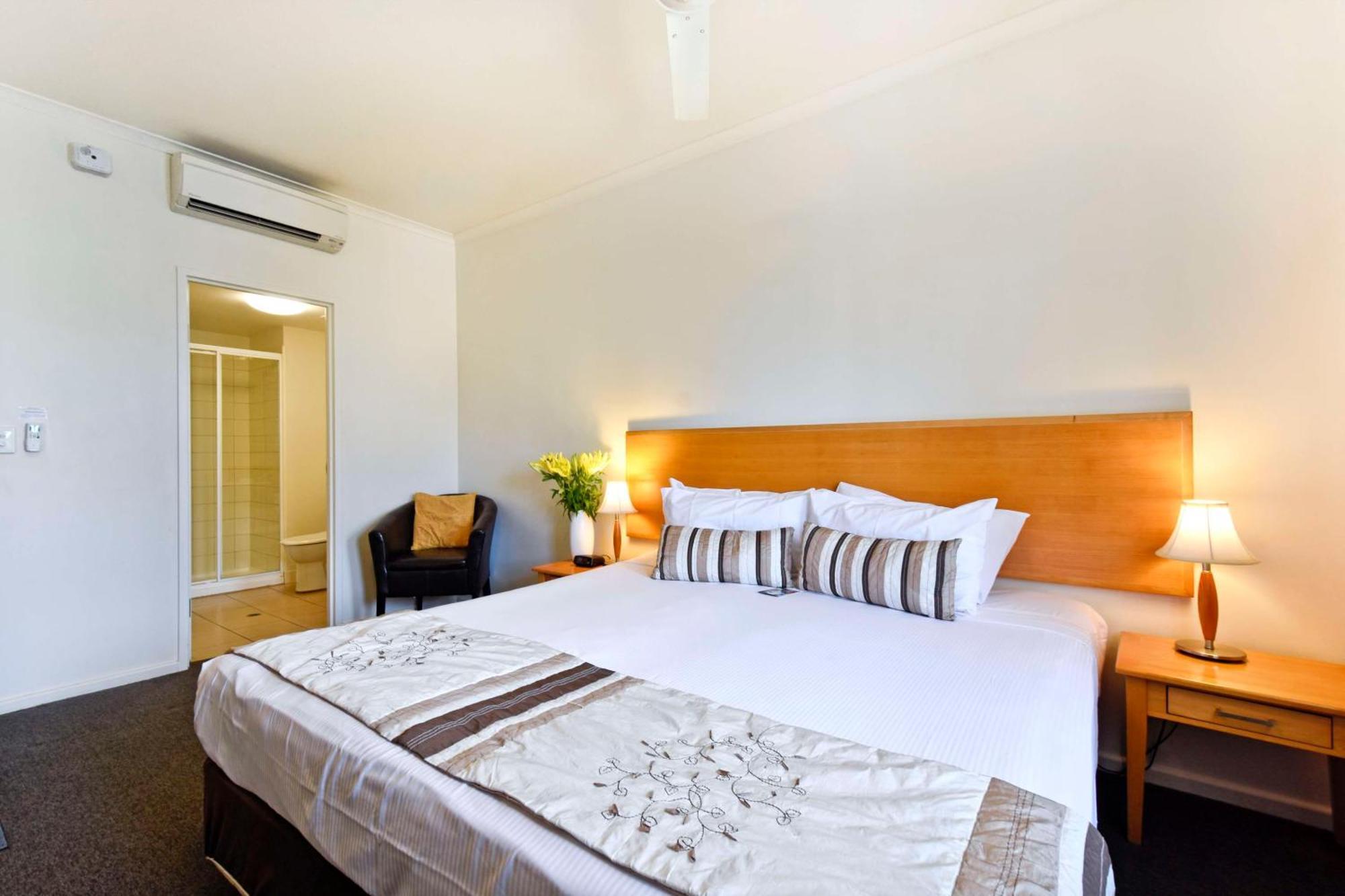 Metro Advance & Aparthotel
