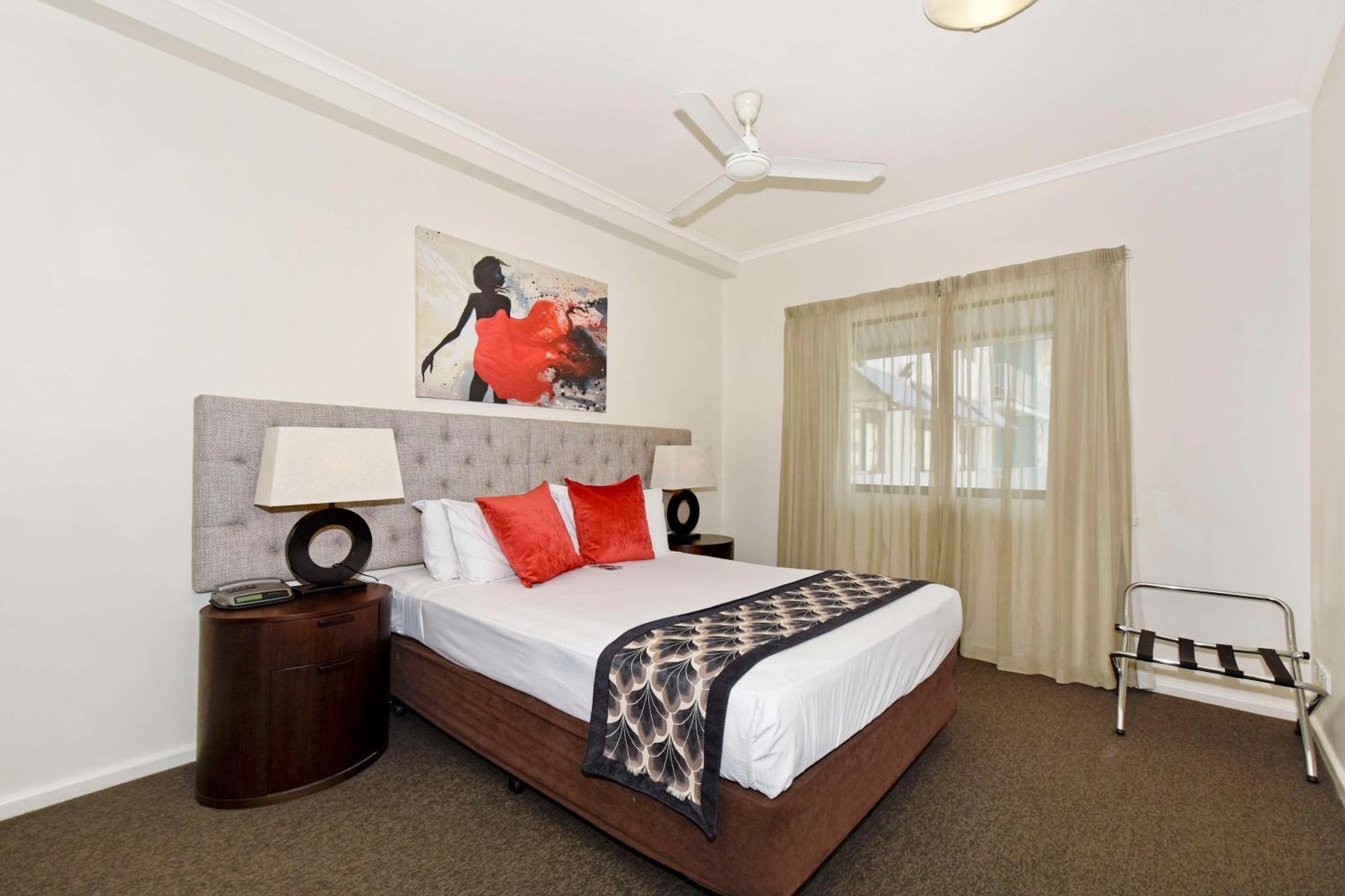 Aparthotel Metro Advance &