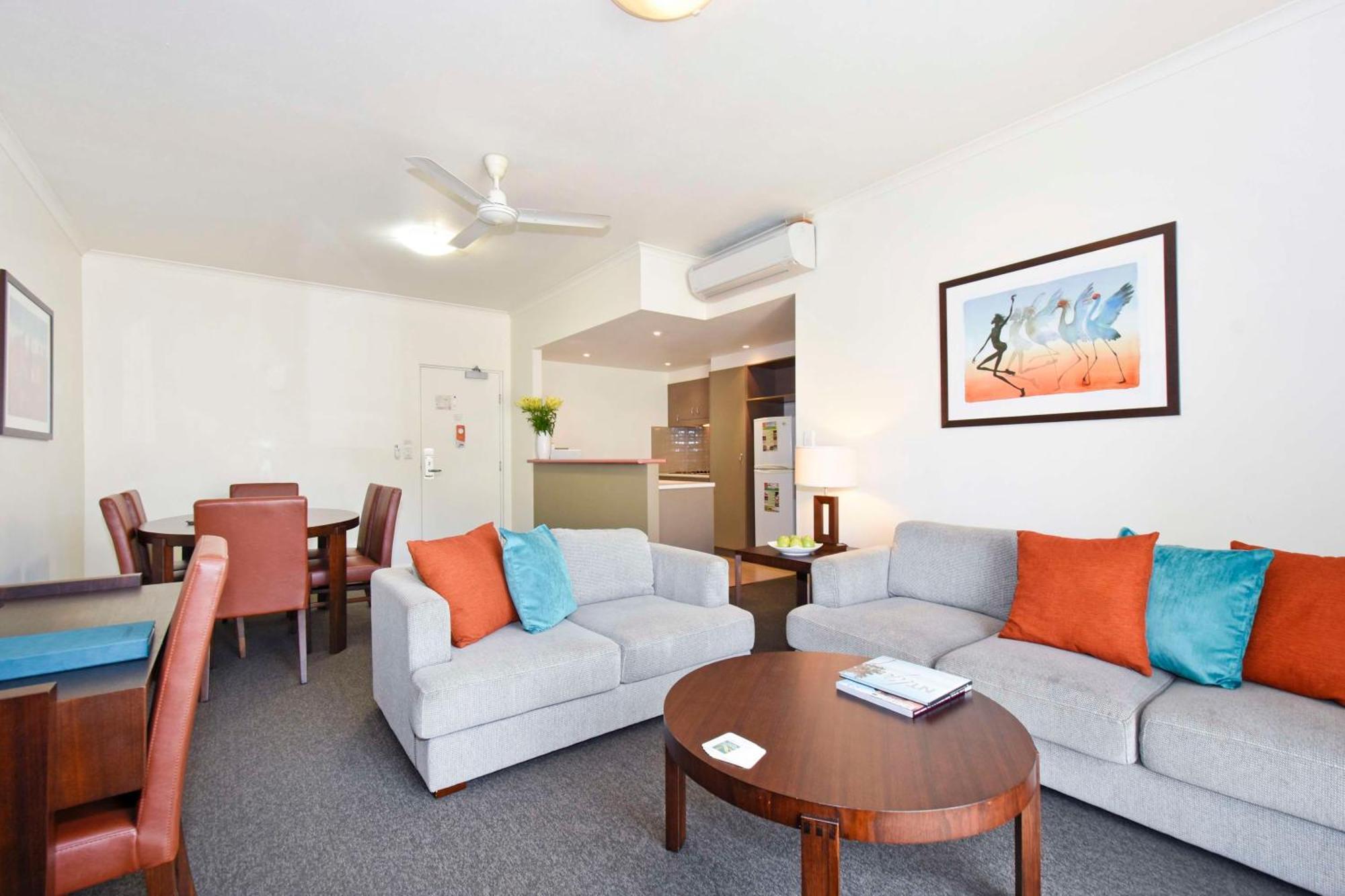 Metro Advance & Aparthotel