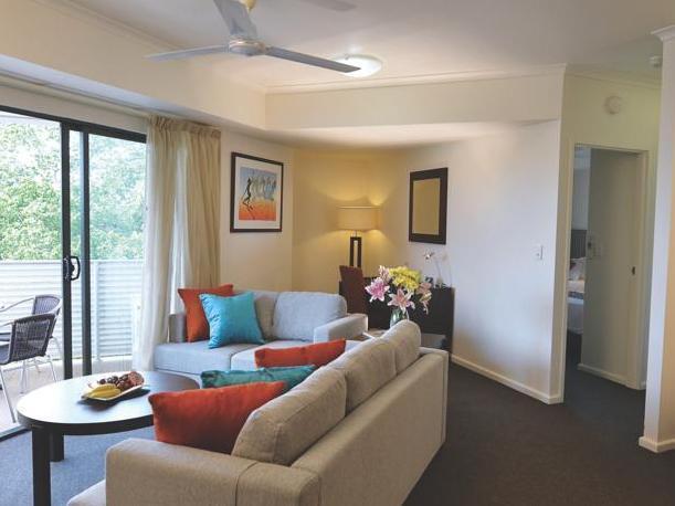 Metro Advance & Aparthotel 4*
