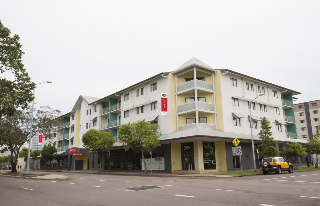Aparthotel Metro Advance & 4*